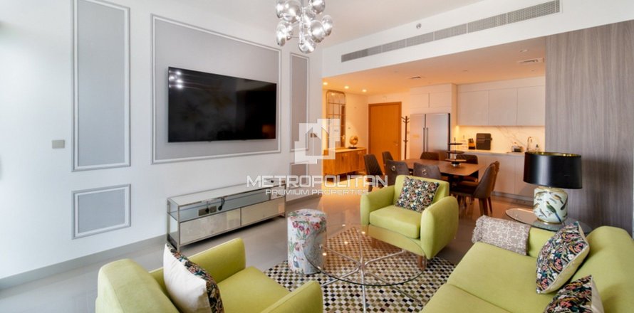 Apartment in EMAAR Beachfront, Dubai Harbour, Dubai 2 bedrooms, 106 sq.m. № 8711