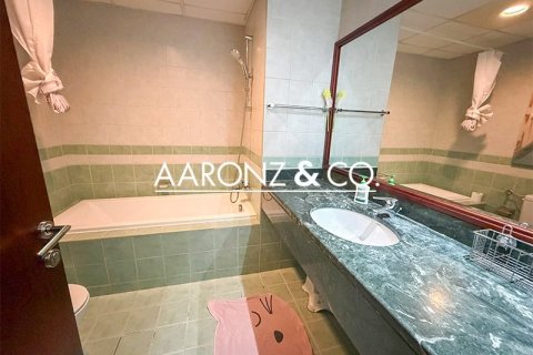 Apartamento en Emirates Crown, Dubai Marina, Dubai, 2 dormitorios, 229 m², № 96663 - foto 20