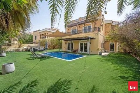 Villa in Dubai 5 bedrooms, 766.9 sq.m. № 59693 - photo 1
