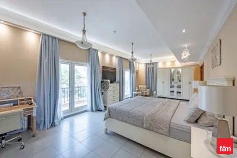 Villa in Dubai 5 bedrooms, 766.9 sq.m. № 59693 - photo 4