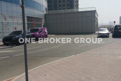 Office in Jumeirah Lake Towers, Dubai 576.9 sq.m. № 826 - photo 2