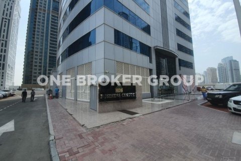 Office in Jumeirah Lake Towers, Dubai 576.9 sq.m. № 826 - photo 3