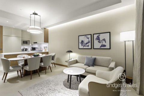 Снять в аренду квартиру в Даунтаун Дубай (Даунтаун Бурдж Дубай), Дубай: 2 спальни, 110.2м², № 77156 - фото 2