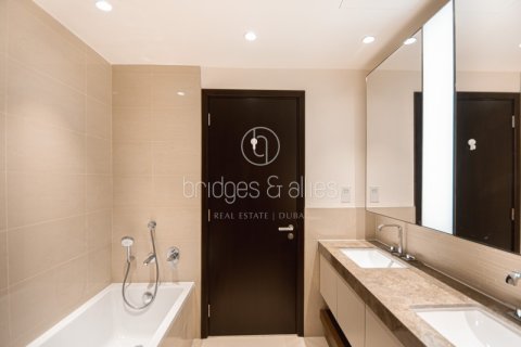 Снять в аренду квартиру в Дубай Хилс Эстейт, Дубай: 2 спальни, 122.4м², № 77155 - фото 18