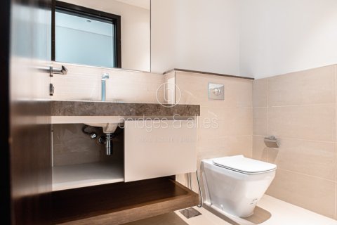 Снять в аренду квартиру в Дубай Хилс Эстейт, Дубай: 2 спальни, 122.4м², № 77155 - фото 17