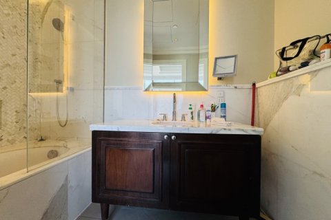 Снять в аренду квартиру в Даунтаун Дубай (Даунтаун Бурдж Дубай), Дубай: 1 спальня, 84.1м², № 77154 - фото 12