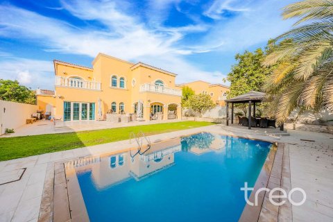 Вилла в Legacy, Jumeirah Park, Дубай, 5 спален, 435.62м², № 134581