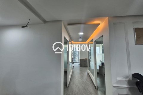 Снять в аренду офис в Бизнес-Бэе, Дубай: 75.62м², № 124646 - фото 11