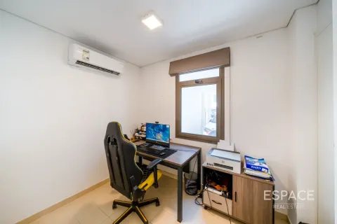 Adosado en Dubai, 4 dormitorios, 218 m², № 122420 - foto 8