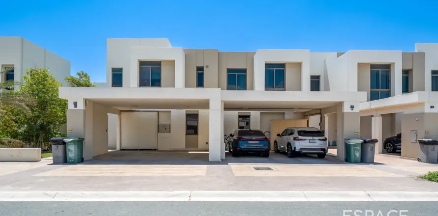 Adosado en Dubai, 4 dormitorios, 218 m², № 122420
