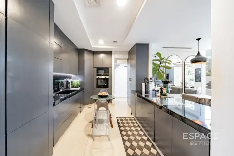 Townhouse in Al Furjan, Dubai 3 bedrooms, 292 sq.m. № 122419 - photo 5