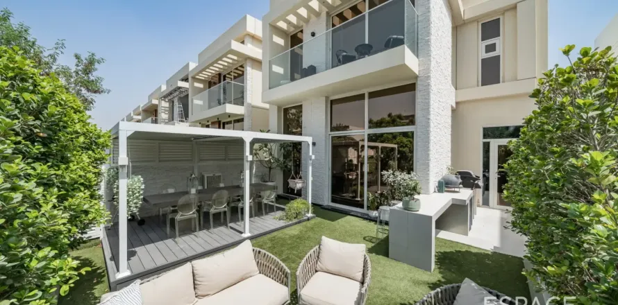 Townhouse in Al Furjan, Dubai 3 bedrooms, 292 sq.m. № 122419