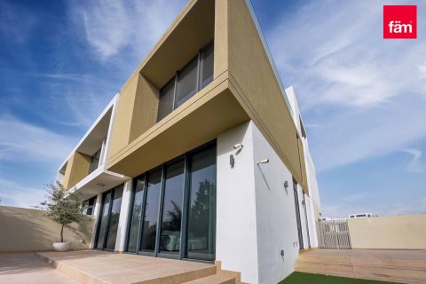 Villa in Dubai Hills Estate, Dubai 3 bedrooms, 361.4 sq.m. № 53204 - photo 2