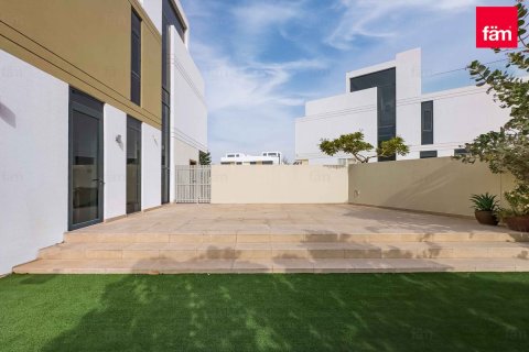 Villa in Dubai Hills Estate, Dubai 3 bedrooms, 361.4 sq.m. № 53204 - photo 4