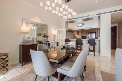 Apartamento en The Address Residence Fountain Views, Downtown Dubai (Downtown Burj Dubai), Dubai, 3 dormitorios, 214.05 m², № 136707 - foto 3