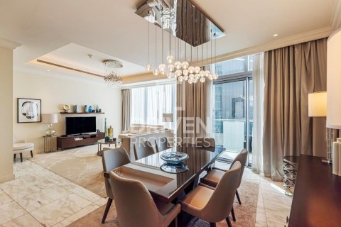 Apartamento en The Address Residence Fountain Views, Downtown Dubai (Downtown Burj Dubai), Dubai, 3 dormitorios, 214.05 m², № 136707 - foto 1