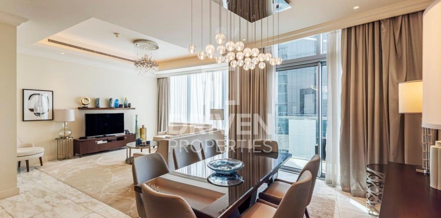 Apartamento en The Address Residence Fountain Views, Downtown Dubai (Downtown Burj Dubai), Dubai, 3 dormitorios, 214.05 m², № 136707