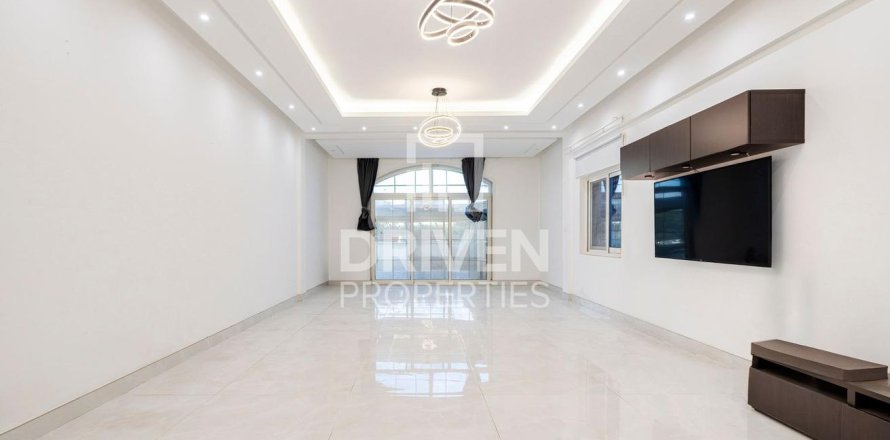 Apartment in Dubai Festival City, Dubai 3 bedrooms, 420.01 sq.m. № 136709