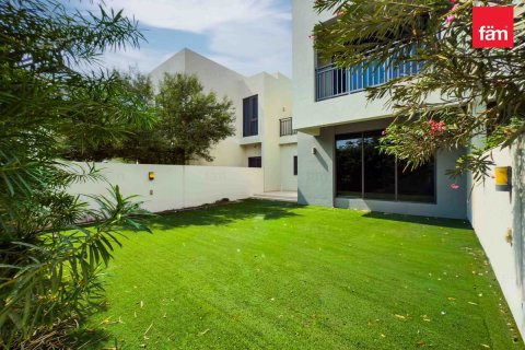 Снять в аренду таунхаус в Дубай Хилс Эстейт, Дубай: 3 спальни, 202.5м², № 60417 - фото 1