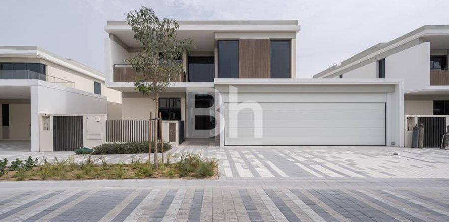 Villa in Tilal Al Ghaf, Dubai 5 bedrooms, 621 sq.m. № 57849