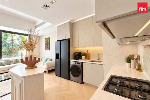 Adosado en Mohammed Bin Rashid City, Dubai, 2 dormitorios, 133.1 m², № 141461 - foto 11