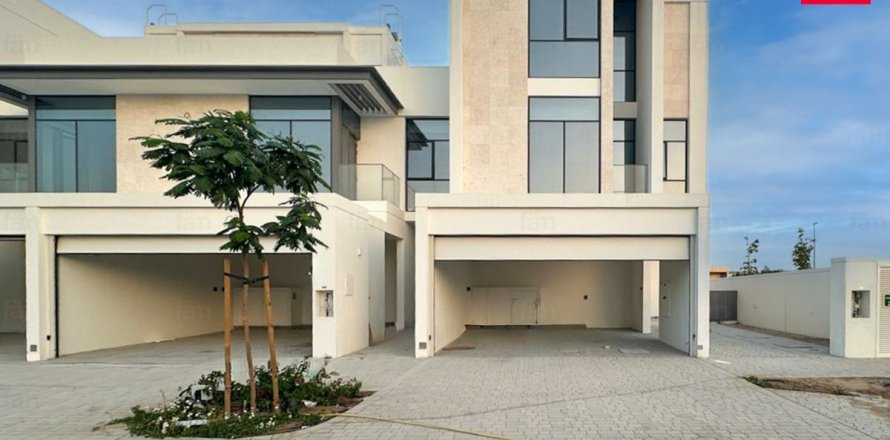 Villa in Dubai 4 bedrooms, 456.4 sq.m. № 141458