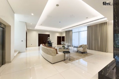 Villa en Dubai, 6 dormitorios, 1393.8 m², № 141757 - foto 12
