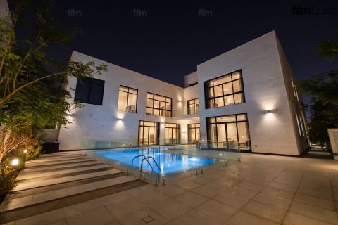 Villa en Dubai, 6 dormitorios, 1393.8 m², № 141757 - foto 3