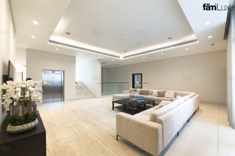 Villa en Dubai, 6 dormitorios, 1393.8 m², № 141757 - foto 13