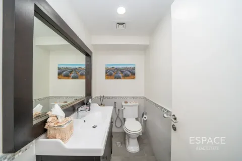 Villa in Meadows, Dubai 5 bedrooms, 369 sq.m. № 122785 - photo 7