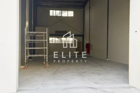 Warehouse in Dubai Investment Park, Dubai 4873 sq.m. № 38924 - photo 4