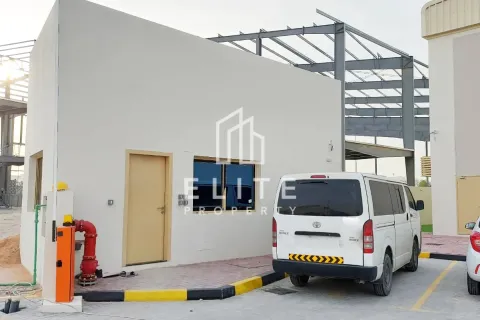 Warehouse in Dubai Investment Park, Dubai 4873 sq.m. № 38924 - photo 9