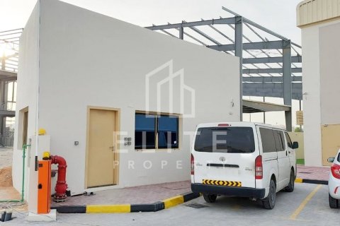 Almacén en Dubai Investment Park, Dubai, 4873 m², № 38924 - foto 8