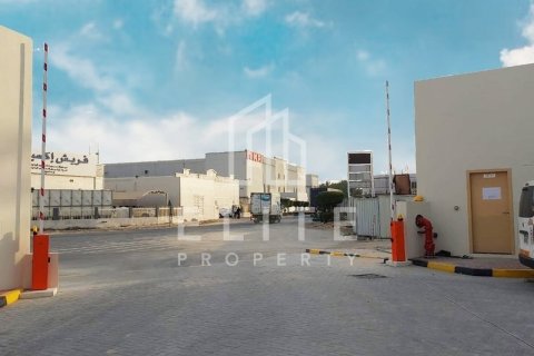 Almacén en Dubai Investment Park, Dubai, 4873 m², № 38924 - foto 7