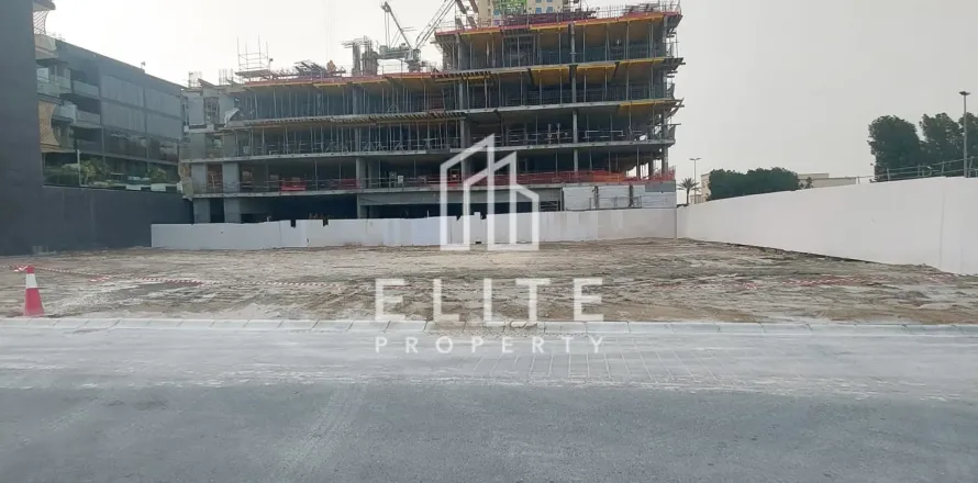 Land in Jumeirah Village Circle, Dubai № 38920