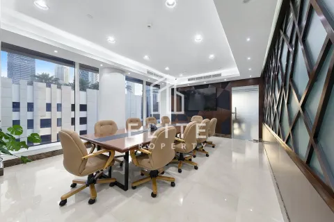 Office in Dubai 301 sq.m. № 38923 - photo 5