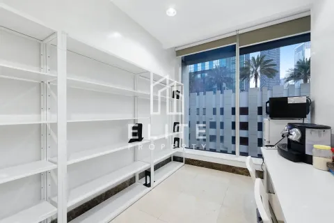 Office in Dubai 301 sq.m. № 38923 - photo 13