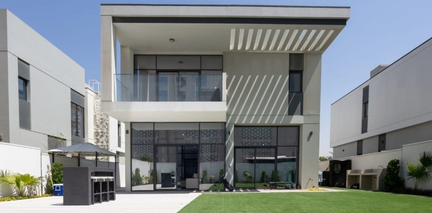 Villa in Al Furjan, Dubai 4 bedrooms, 52 sq.m. № 118411
