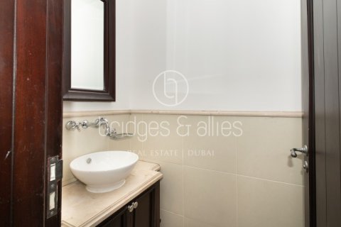 Apartment in Old Town, Dubai 1 bedroom, 87 sq.m. № 118414 - photo 2