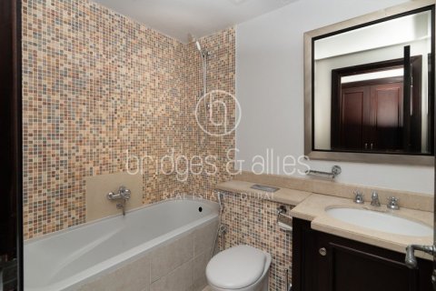 Apartment in Old Town, Dubai 1 bedroom, 87 sq.m. № 118414 - photo 3