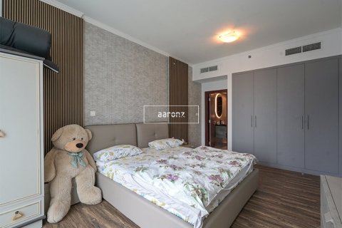 Apartment in Jumeirah Lake Towers, Dubai 2 bedrooms, 160 sq.m. № 55332 - photo 6