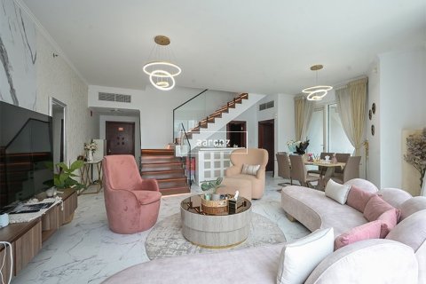 Apartment in Jumeirah Lake Towers, Dubai 2 bedrooms, 160 sq.m. № 55332 - photo 1