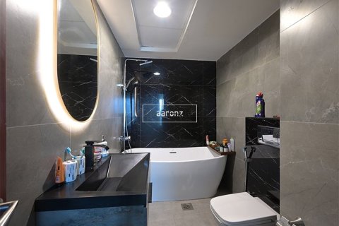 Apartment in Jumeirah Lake Towers, Dubai 2 bedrooms, 160 sq.m. № 55332 - photo 11