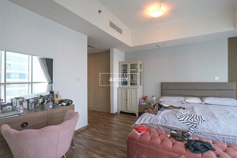 Apartment in Jumeirah Lake Towers, Dubai 2 bedrooms, 160 sq.m. № 55332 - photo 8