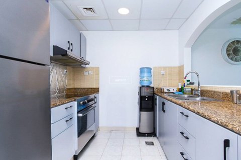 Apartamento en Jumeirah Lake Towers, Dubai, 2 dormitorios, 130.5 m², № 55331 - foto 9