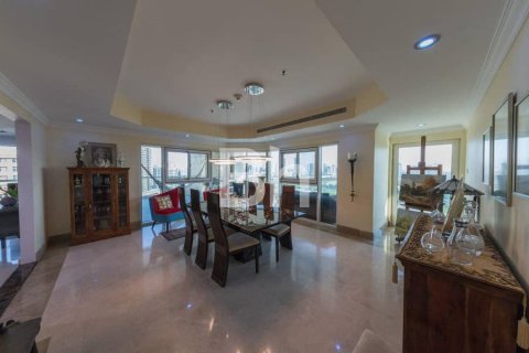 Купить квартиру в Dubai Sports City, Дубай: 4 спальни, 456м², № 21982 - фото 7