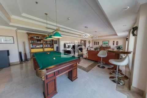 Купить квартиру в Dubai Sports City, Дубай: 4 спальни, 456м², № 21982 - фото 3