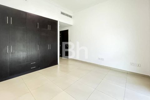 Villa en Dubai Science Park, Dubai, 4 dormitorios, 401 m², № 21983 - foto 10
