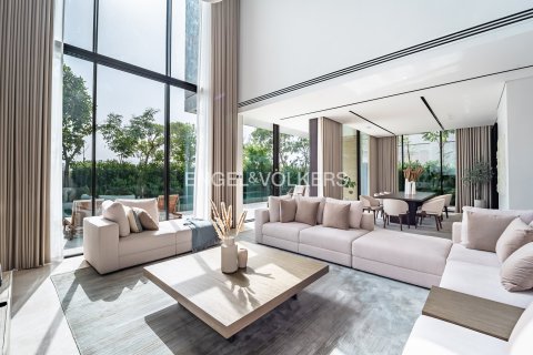 Villa in Jumeirah Islands, Dubai 4 bedrooms, 557 sq.m. № 96957 - photo 4