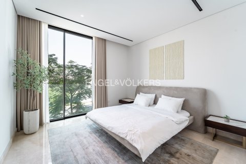 Villa in Jumeirah Islands, Dubai 4 bedrooms, 557 sq.m. № 96957 - photo 13